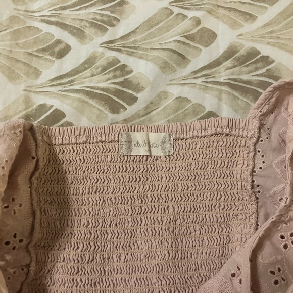 🌸 3 for $10 / altar’d state blush pink gorgeous medium top shirt - Picture 15 of 15